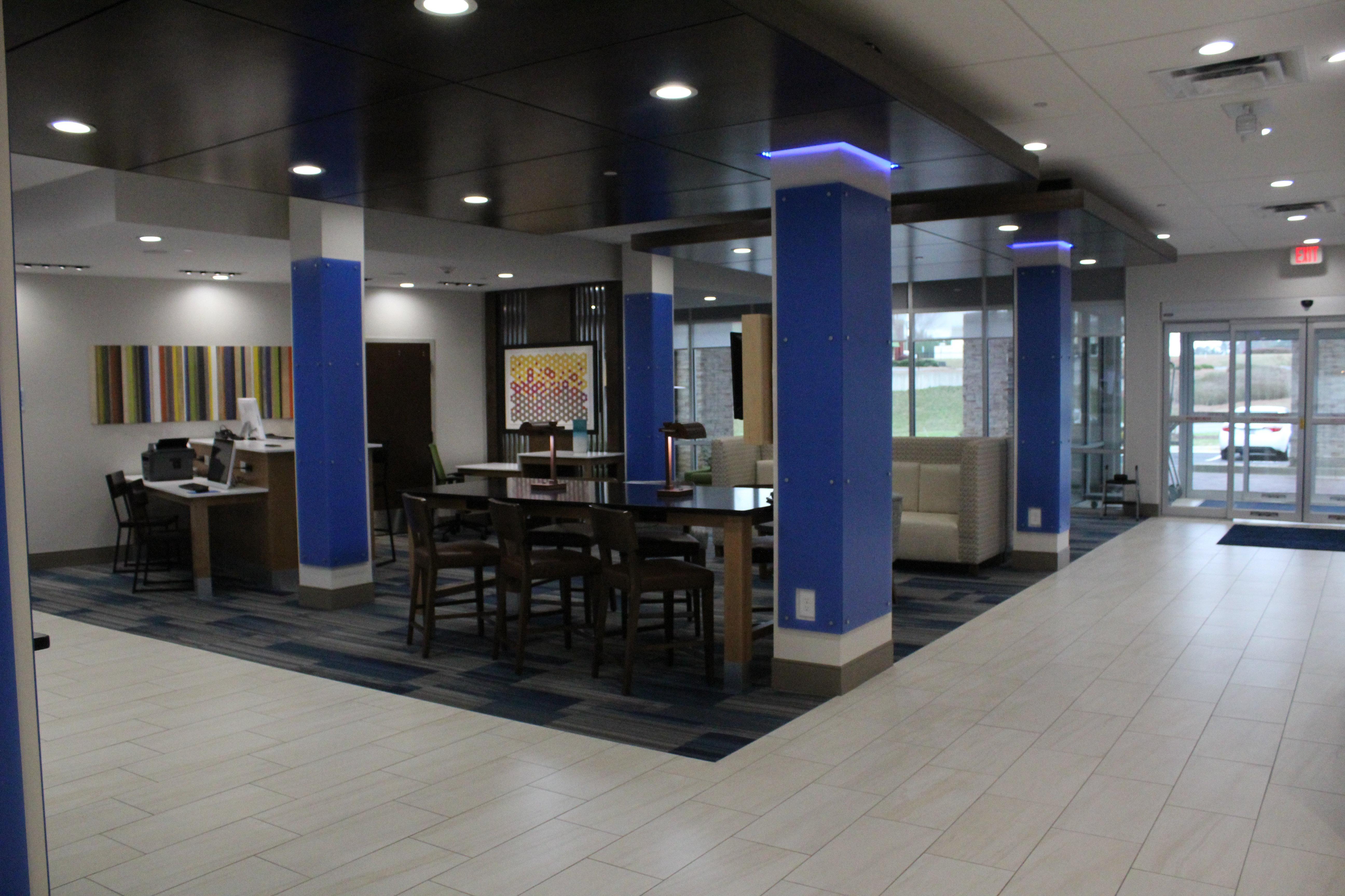 Holiday Inn Express & Suites - Milledgeville, An Ihg Hotel Ngoại thất bức ảnh